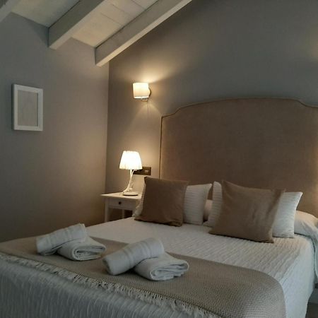 Apartamentos El Llanin Onís الغرفة الصورة