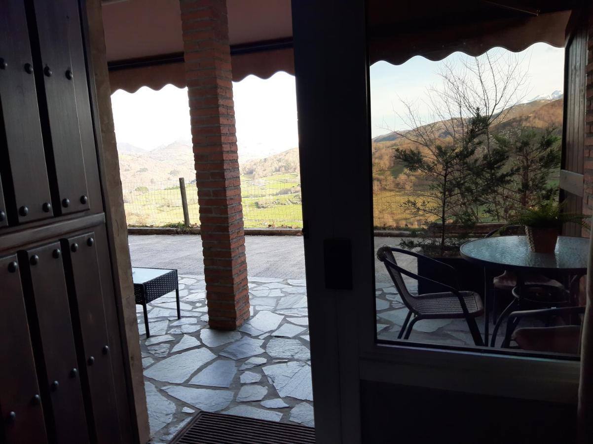 Apartamentos El Llanin Onís المظهر الخارجي الصورة