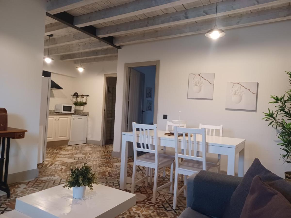 Apartamentos El Llanin Onís المظهر الخارجي الصورة