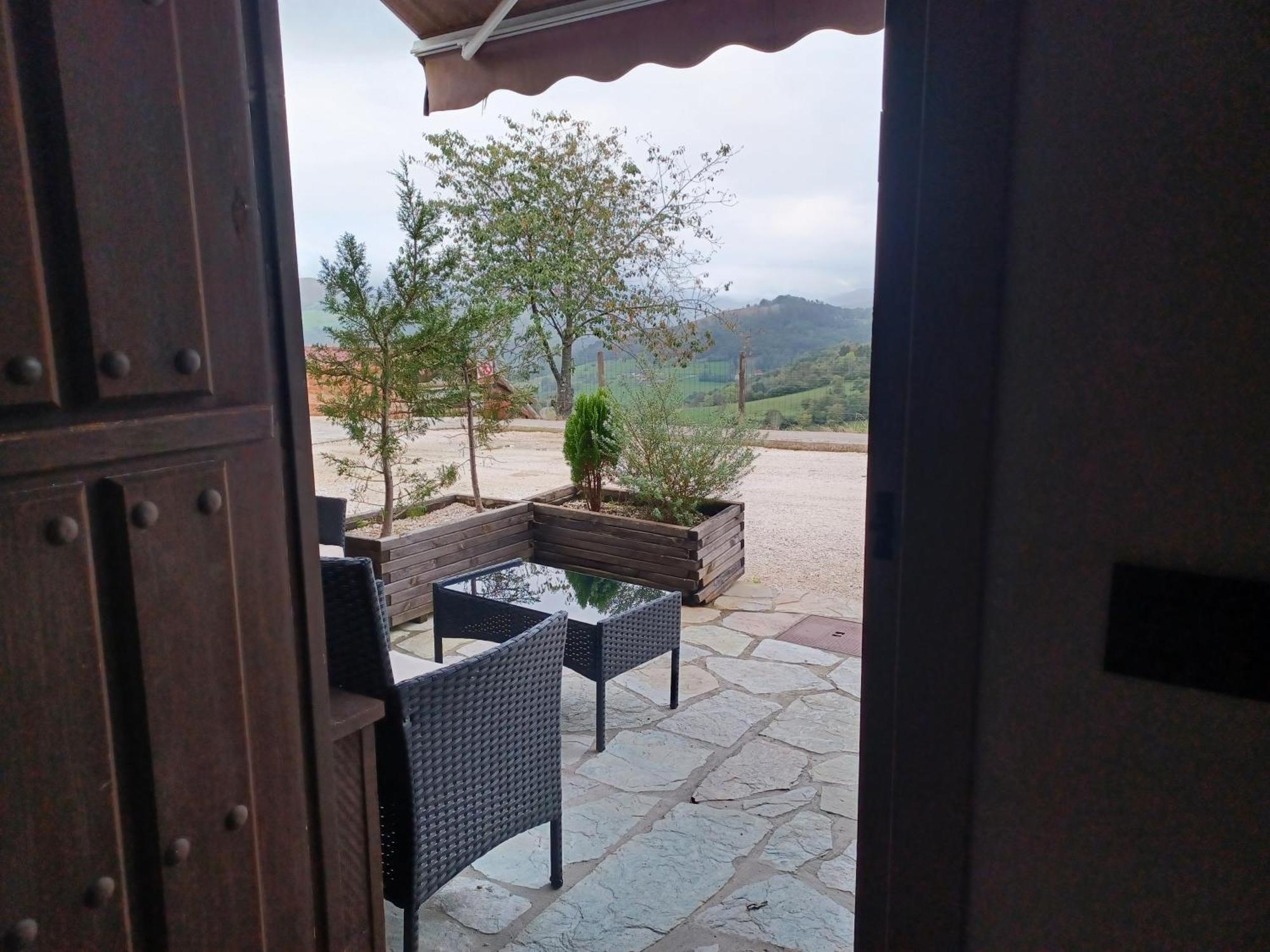 Apartamentos El Llanin Onís الغرفة الصورة